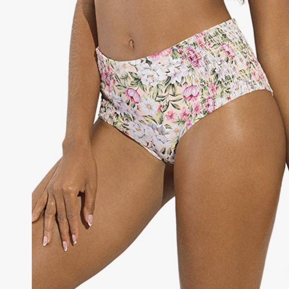 ๐ธ MAAJI ๐ธ FLORAL TROPICAL HIGH WAISTED BIKINI BOTTOM - Picture 2 of 10